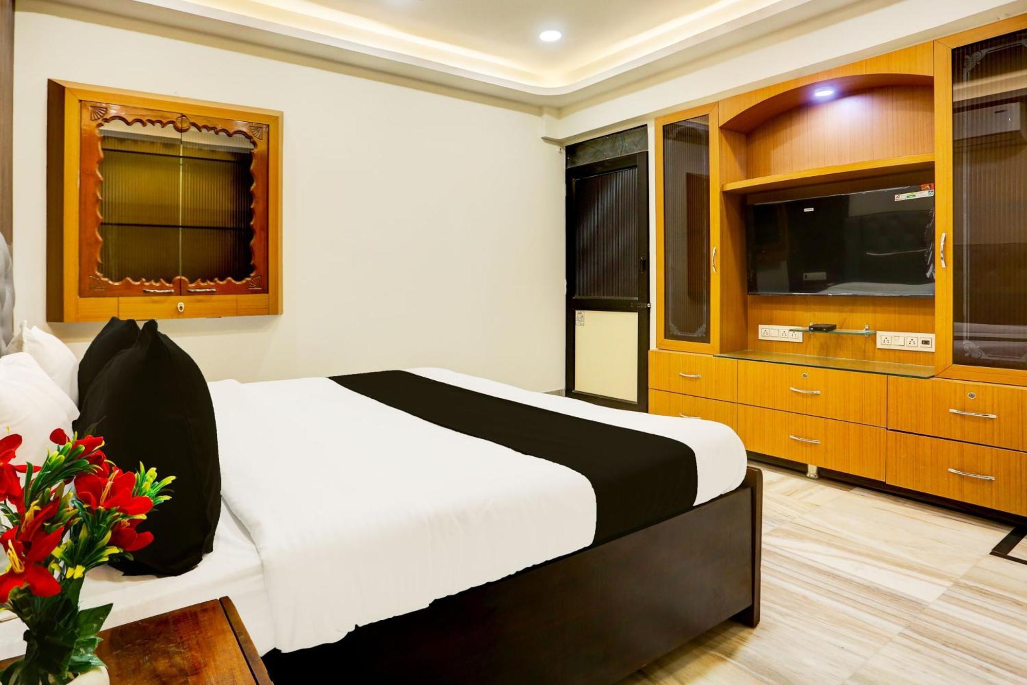 Hotel O H2o 3*